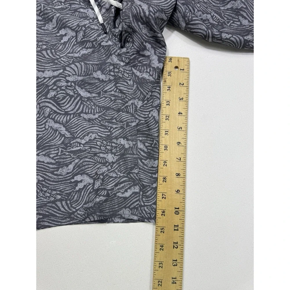 Duluth Alaskan Hardgear Lost Lake Fish Print Gray Board Shorts Men's 36x11 NWT